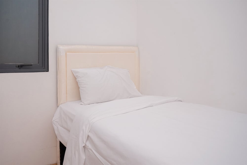 Comfy And Minimalist 2Br Apartment Sky House Bsd