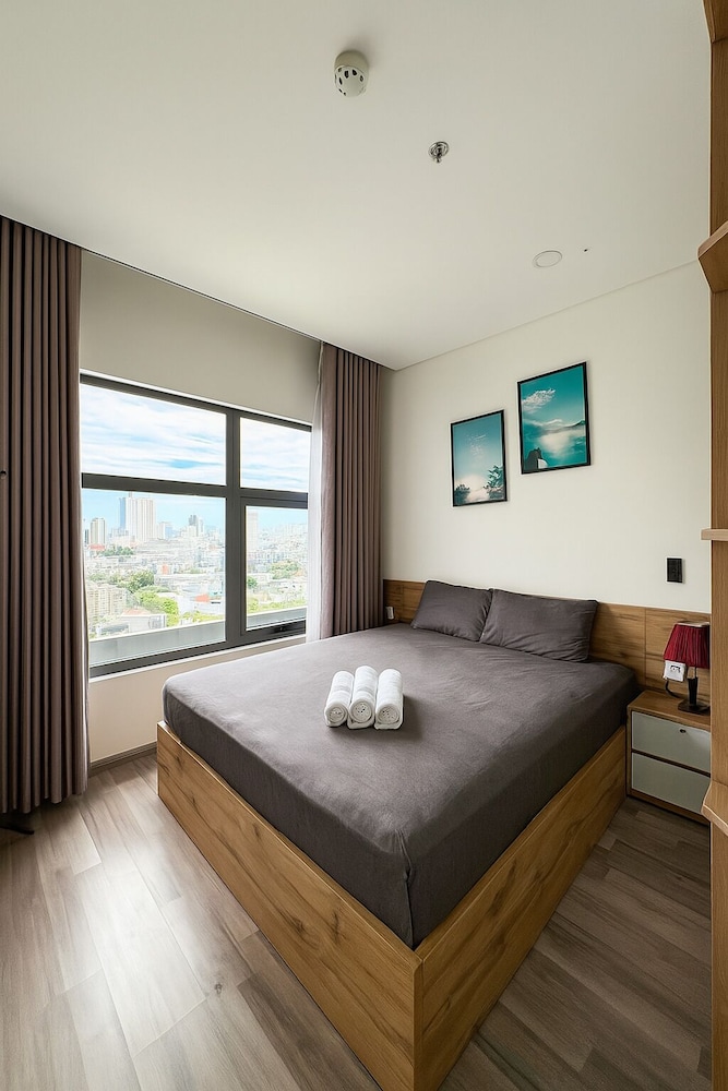 Monarchy Luxury Serviced Apartments