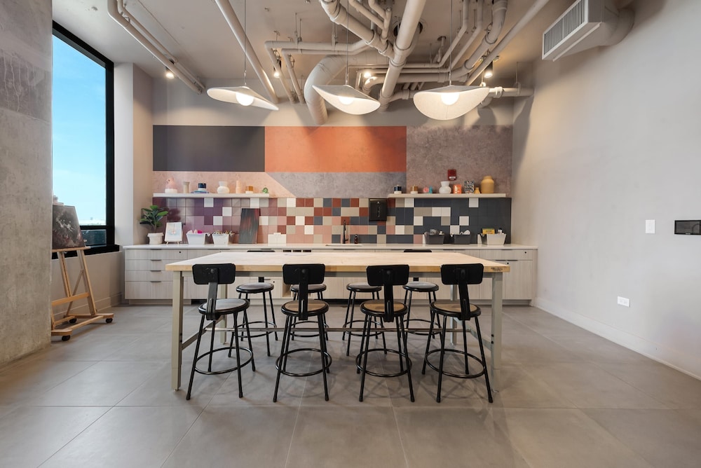 River West 2 Penthouses Skyline Group Comfort