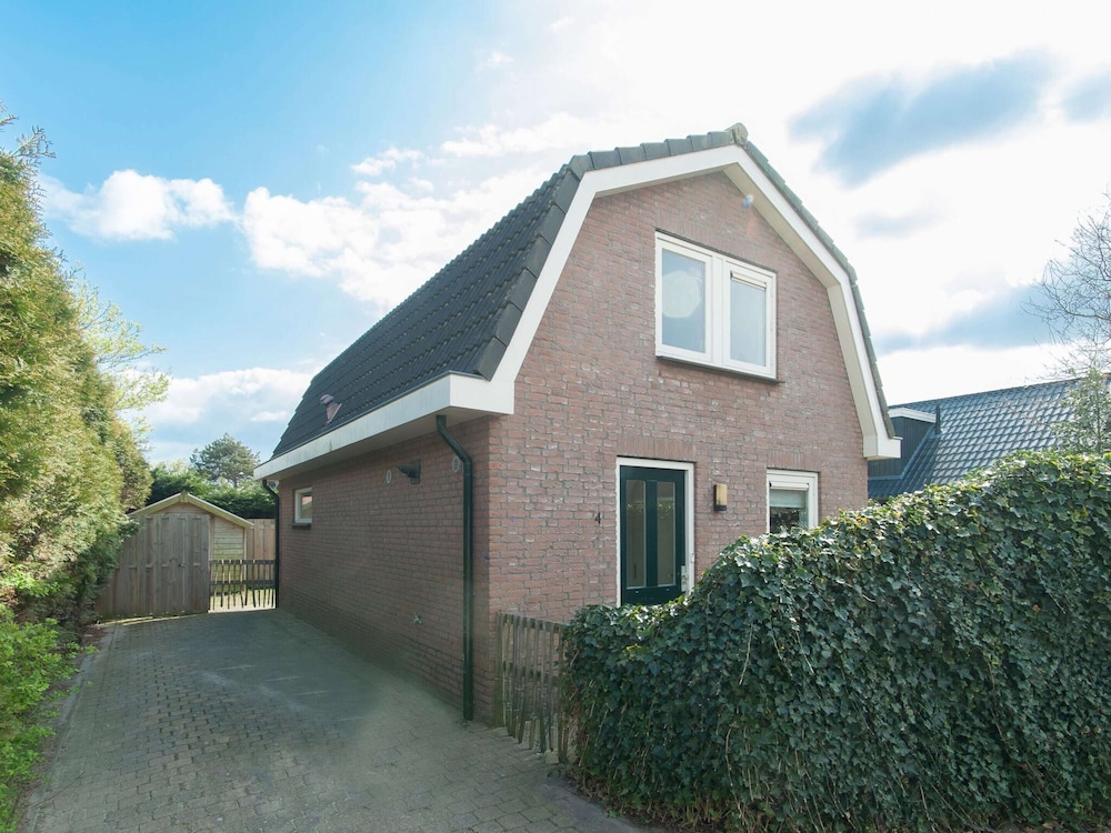 Nice House with Large Garden in Noordwijk near Sea