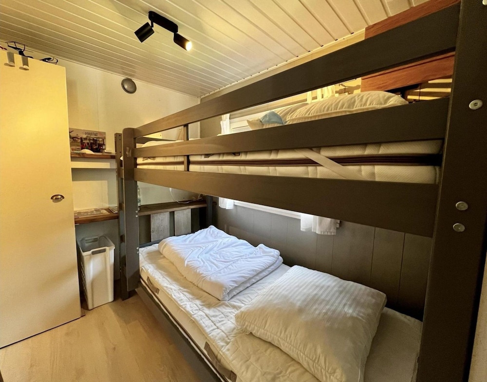 Chalet for Four Guests Near Beach