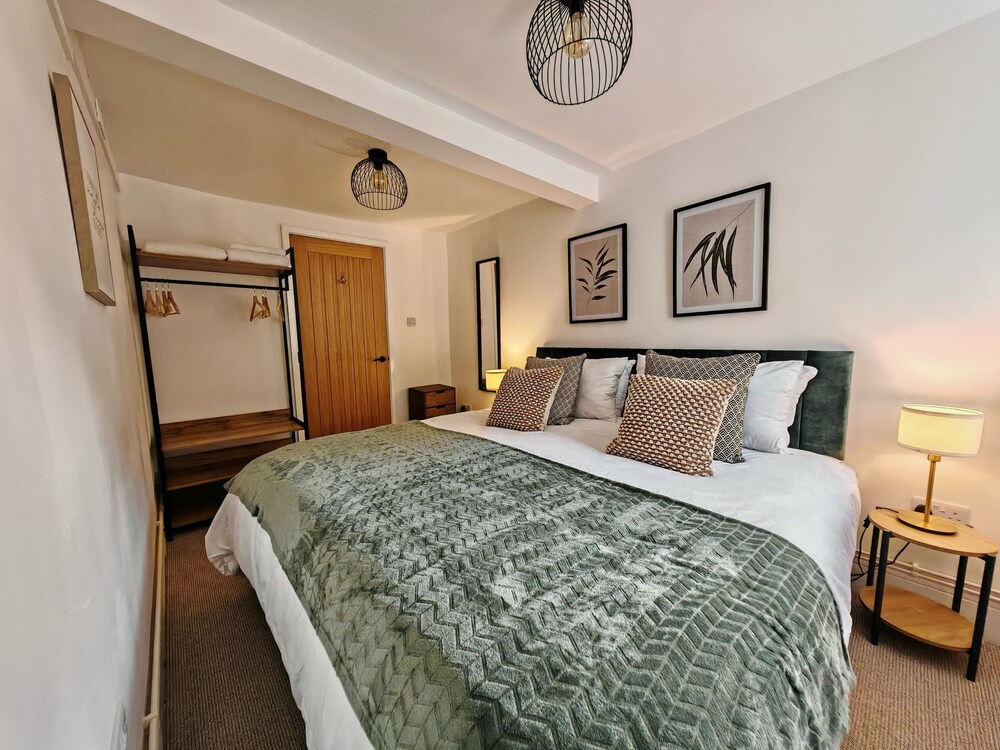 Prime Exeter Stay for Corporate & Family Guests