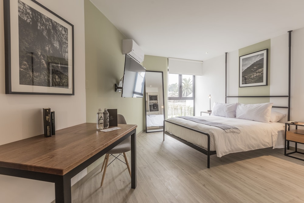 Primera Parada Lofts by Wynwood-House view 4
