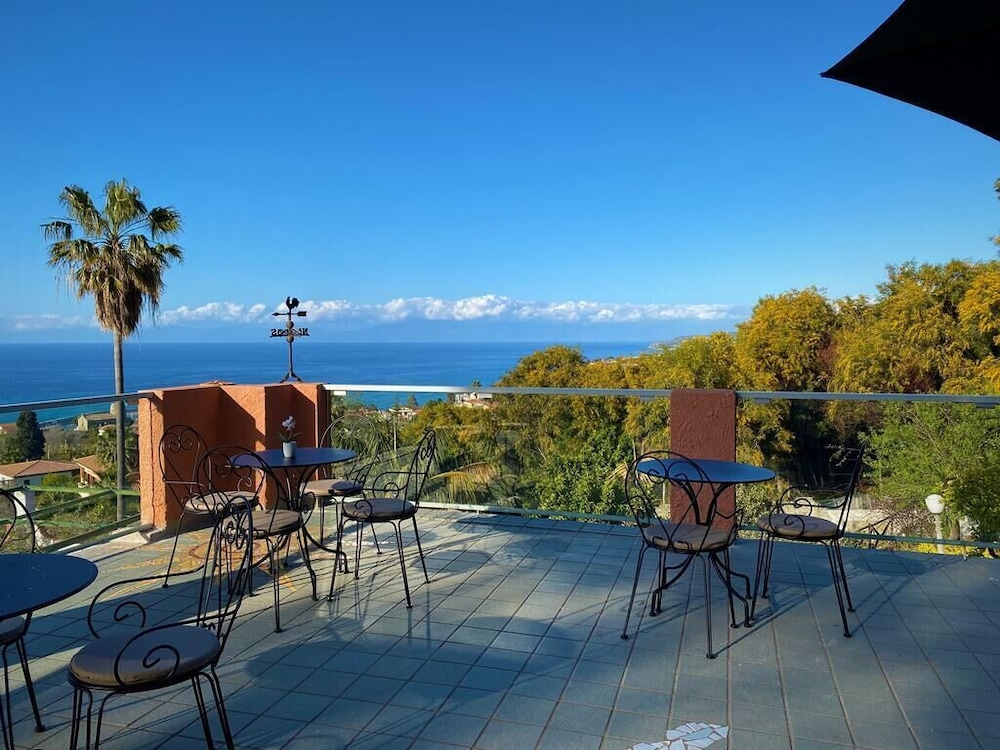 Hotel - Giardino Marchese d'Altavilla