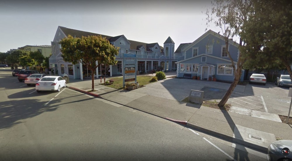 Half Moon Bay Vacations - Zaballa House - Property Image 12