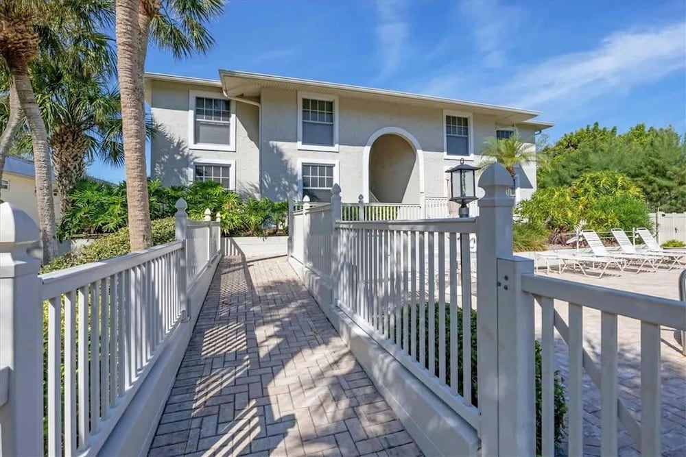 Luxury Beachfront Retreat in Longboat Key