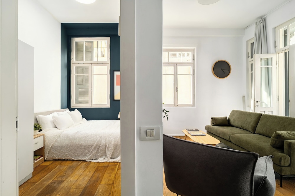 Allenby Urban Living Apartments by Sea N Rent
