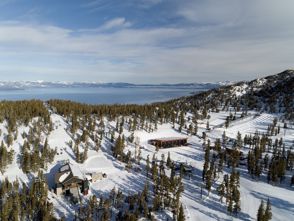 Heavenly Lake Tahoe Ski Resort