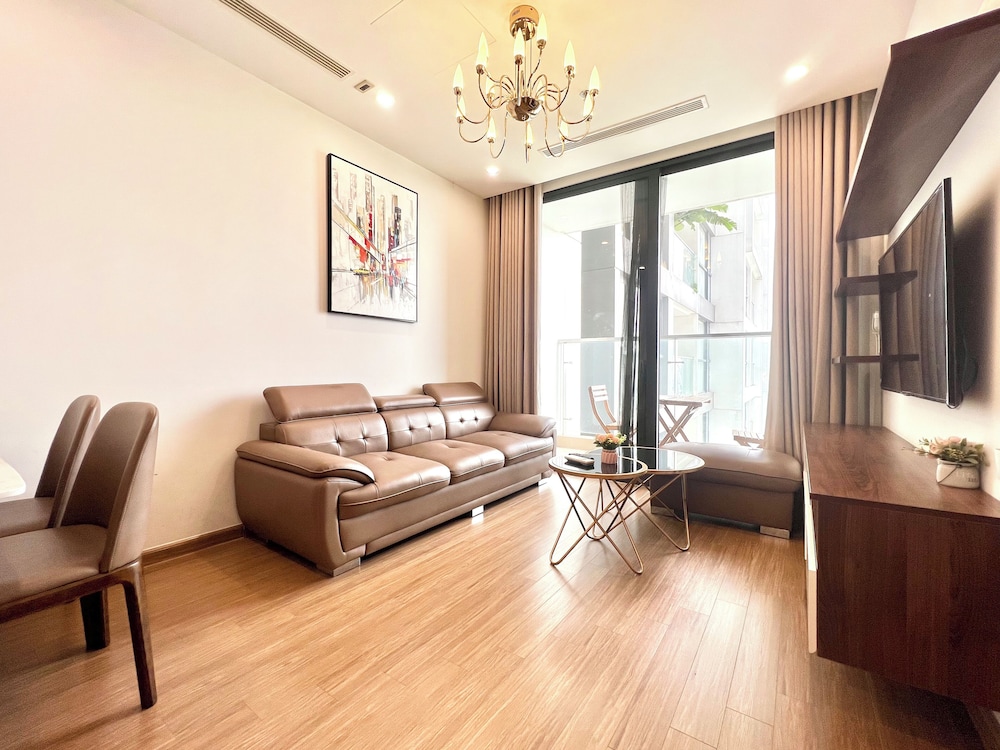Luxhousing Vinhomes Skylake