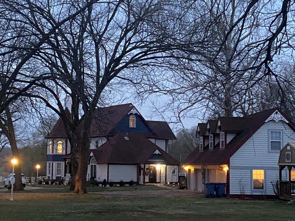 Apple Crest Inn