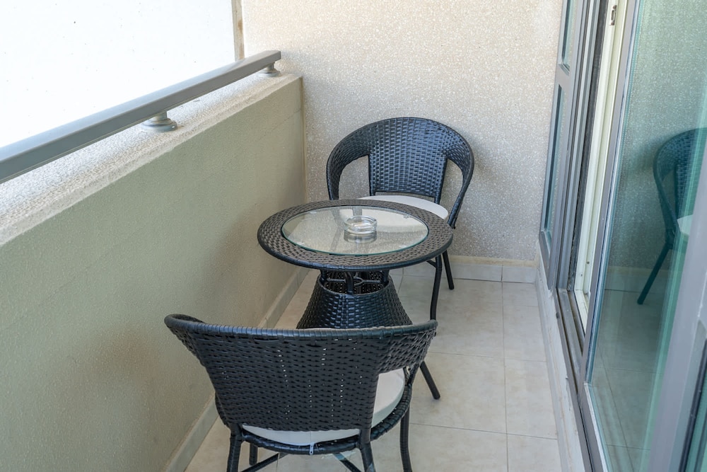 Luxury in Dubai Marina s 1 Bed That Sleeps 2