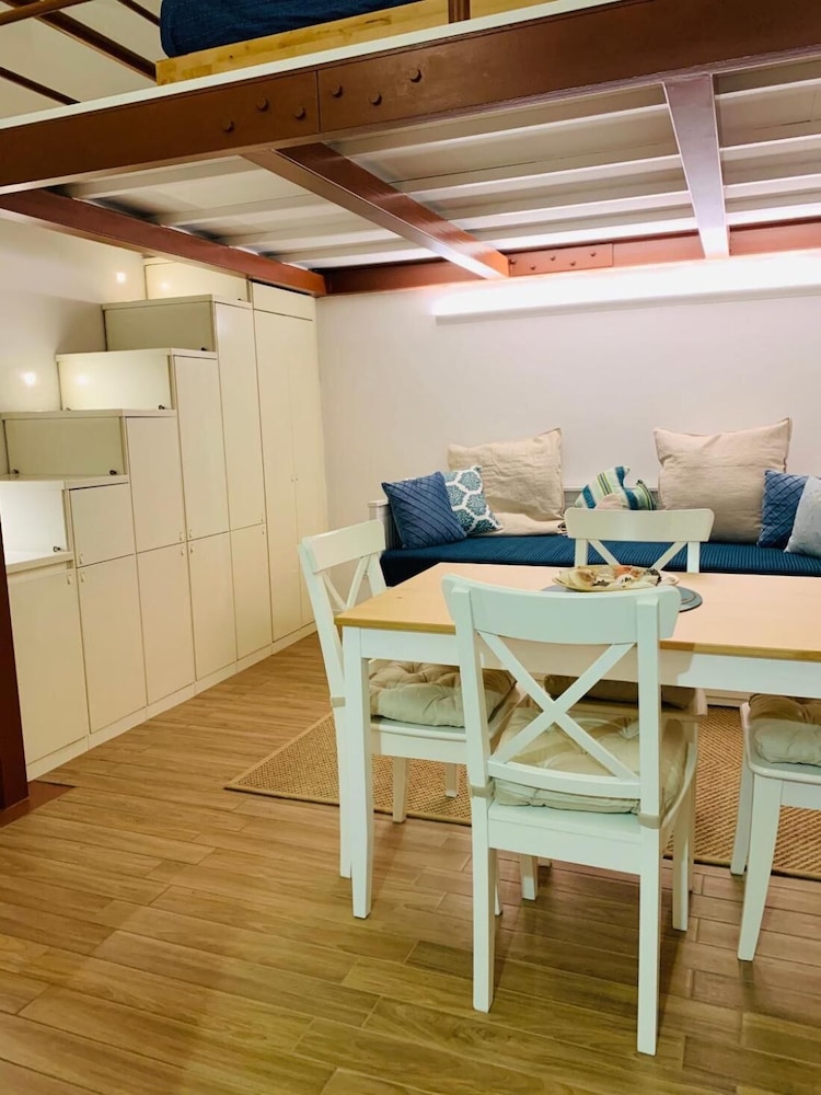 Trastevere Tourist Accommodation Stay in the Heart of Rome