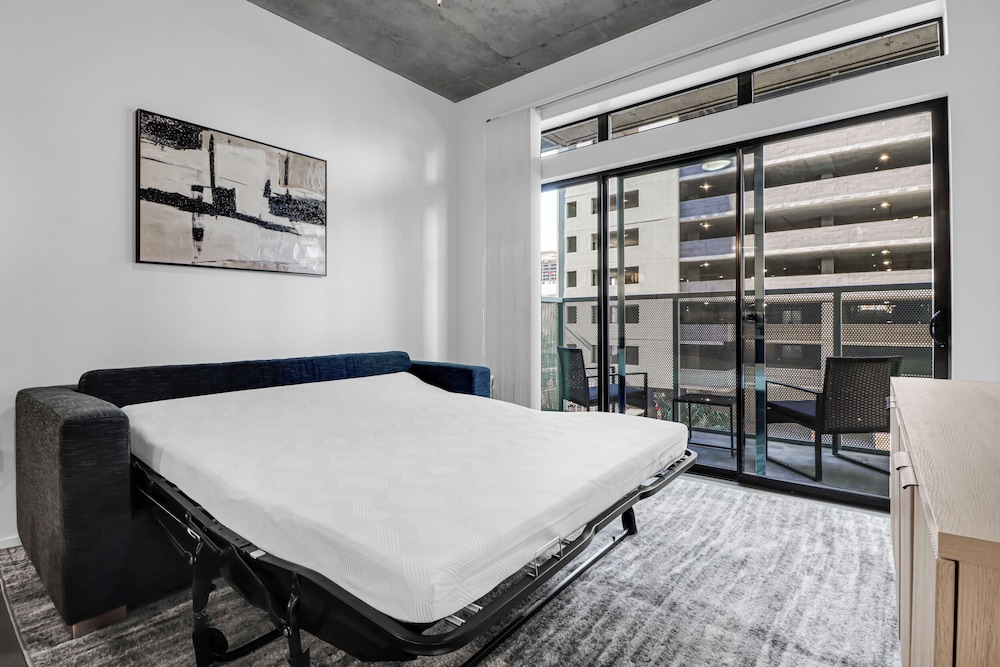 Phoenix Urban Luxury Escape