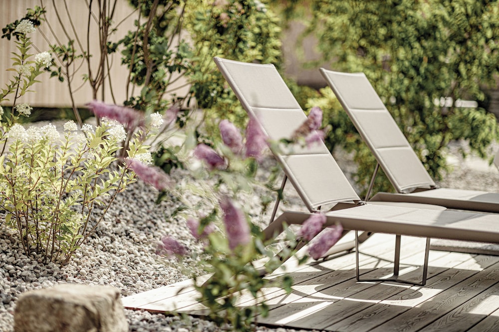 Amolaris Garden Loges & Guesthouse