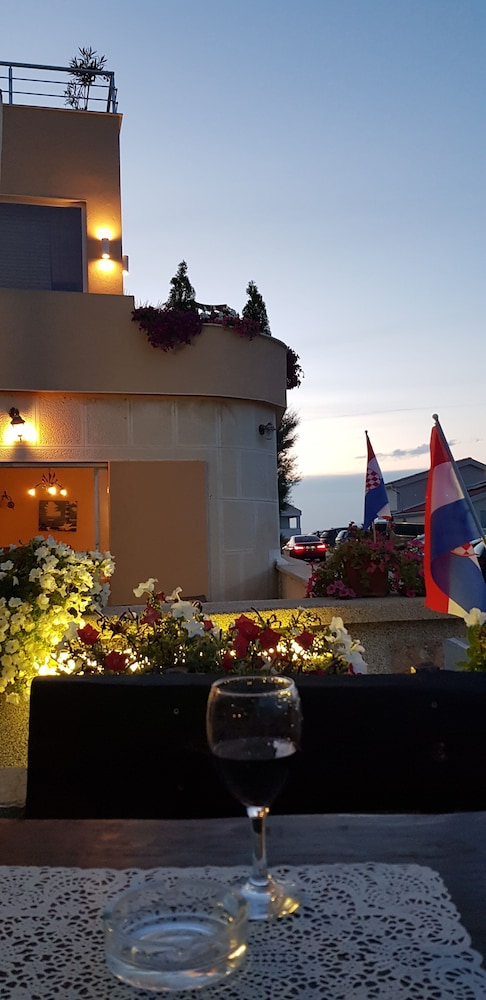 Guest house Revelin