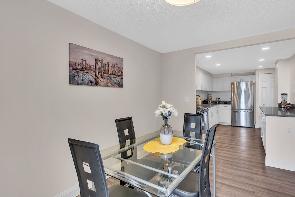 Arlington 2br Furnished Apartment In Crystal City 2 Bedroom Apts