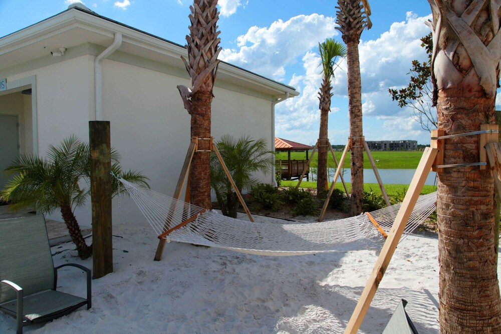 Stunning 4Bd W/ Pool @ Storey Lake 5019