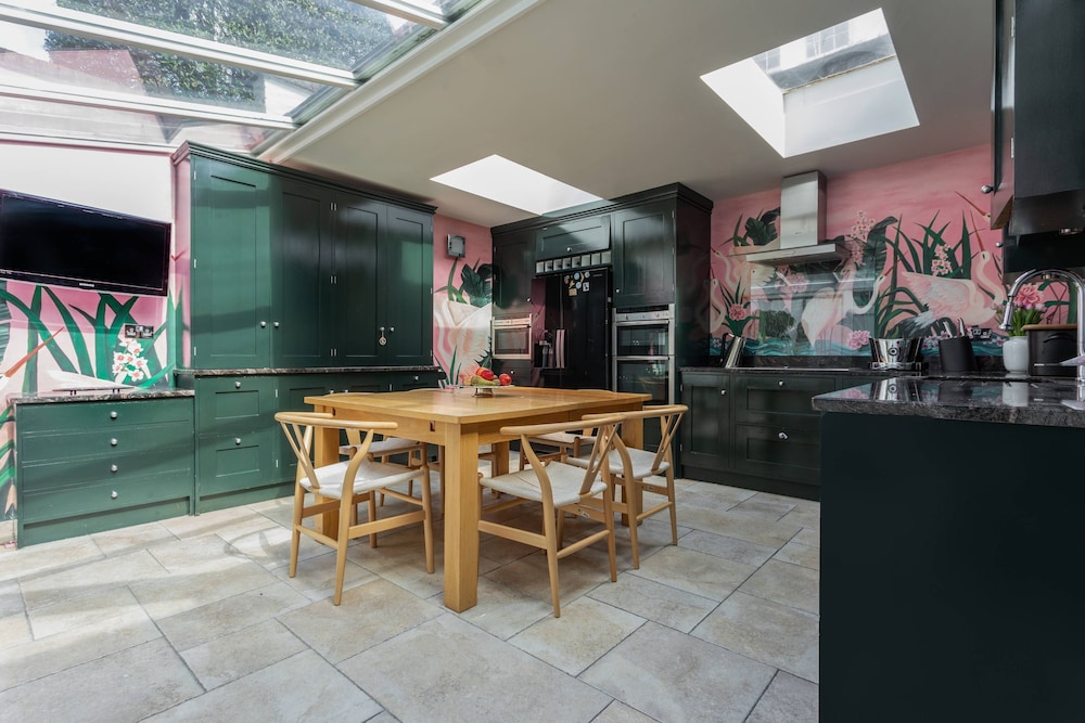 Molyneux Street II by Onefinestay