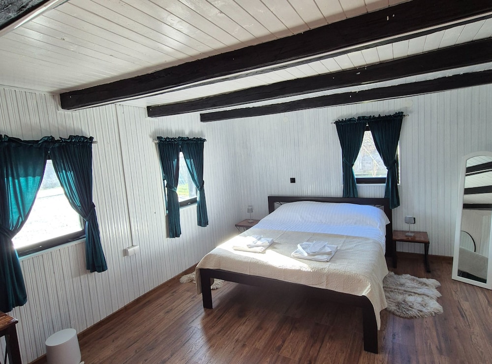 Holiday Home Ana