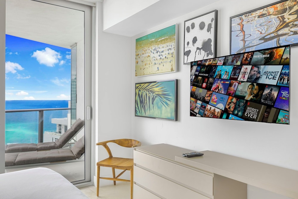 Oceanview Condo with Pool & Relaxation
