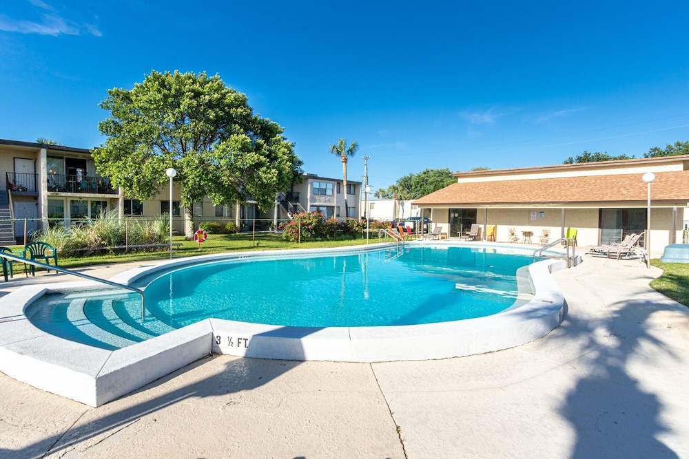 Sea Palm 2b 2 Bedroom Condo