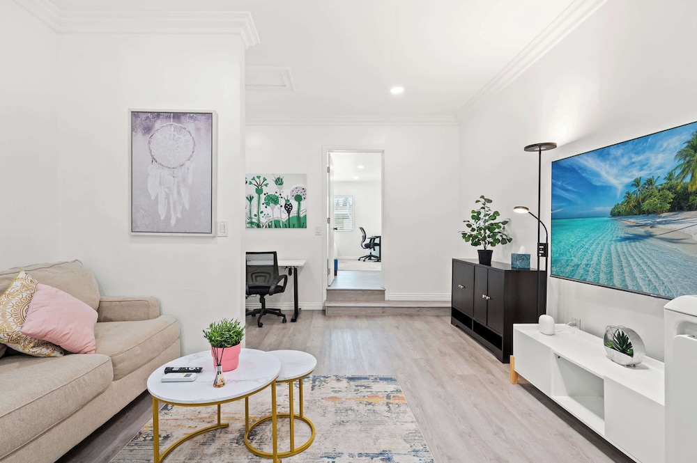 Spacious & Bright Home Fully Equipped