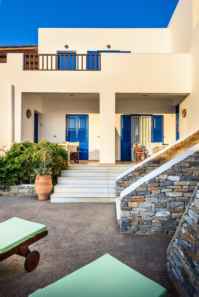 Hotel Ios Resort - Image 1