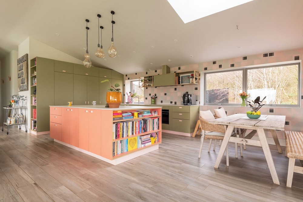 1 Little Broomcroft