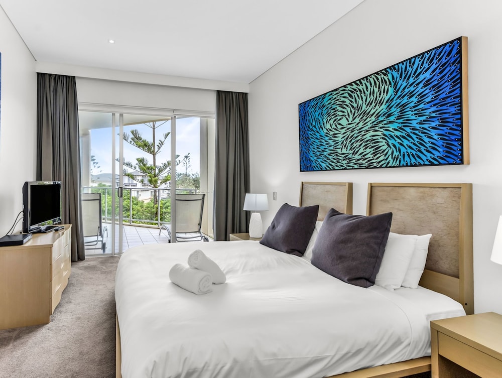 Tropical Park View Retreat 3BR Bali Resort in Kingscliff (1210)