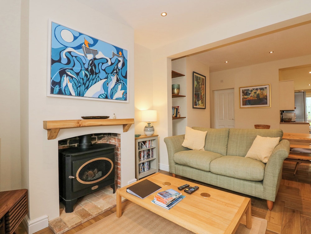 6 Melinda Cottage