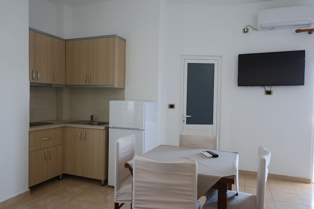 Michelle Apartments