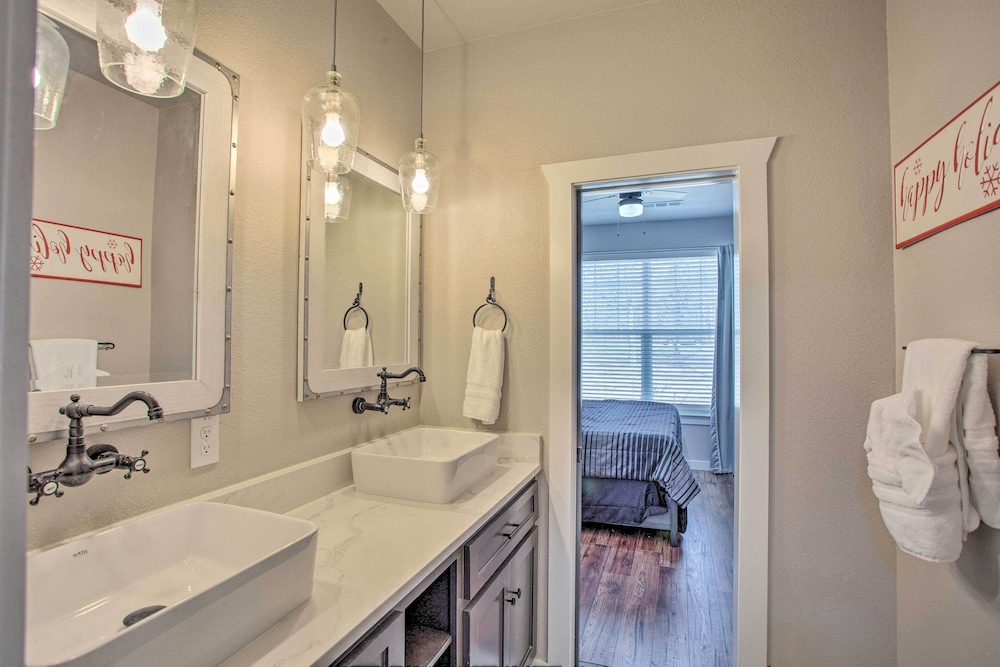 Game Room + Lake Tawakoni Access: Family Getaway! view 5
