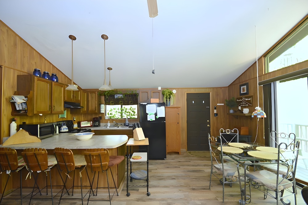 A Zen Mountain Retreat - Nirvana Awaits view 4