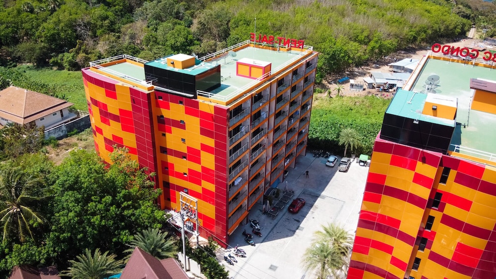 Naiharn Sea Apartment view 4