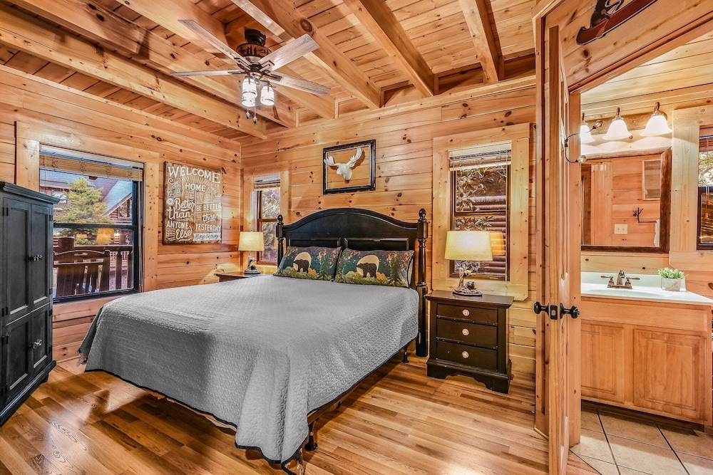 The Smoky Pines 2 Bedroom Cabin