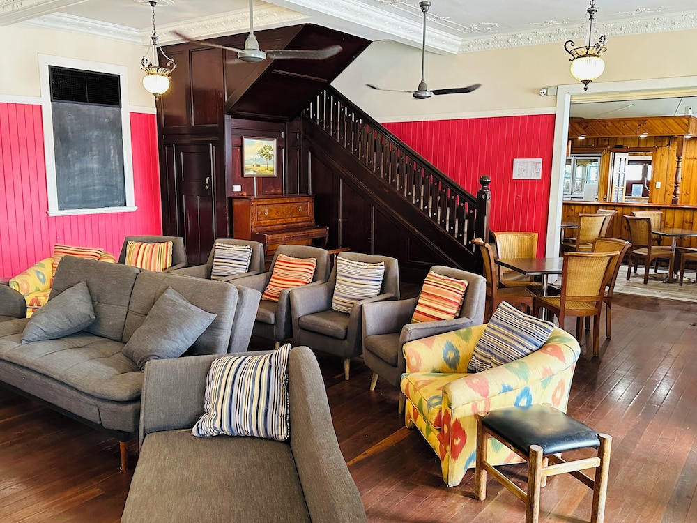 Mossman Exchange & Backpacker Resort