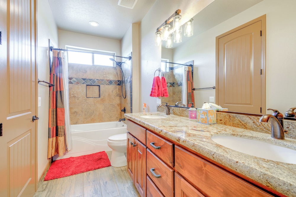 Winter Haven w/ Mtn Views in Prescott Valley