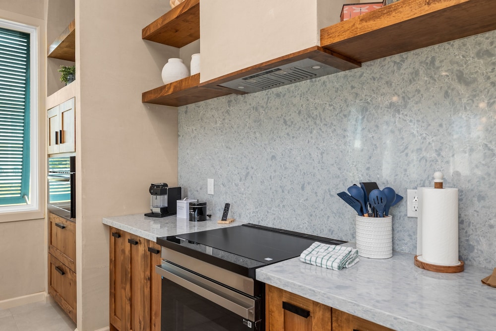 Nomad House At The Shores 3 Bedroom Home