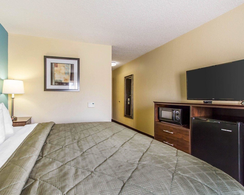 Quality Inn Murray University Area view 5