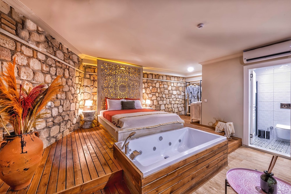 Noa's Boutique Hotel - Image 31