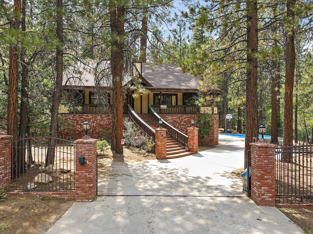 Summit Lodge 1&2