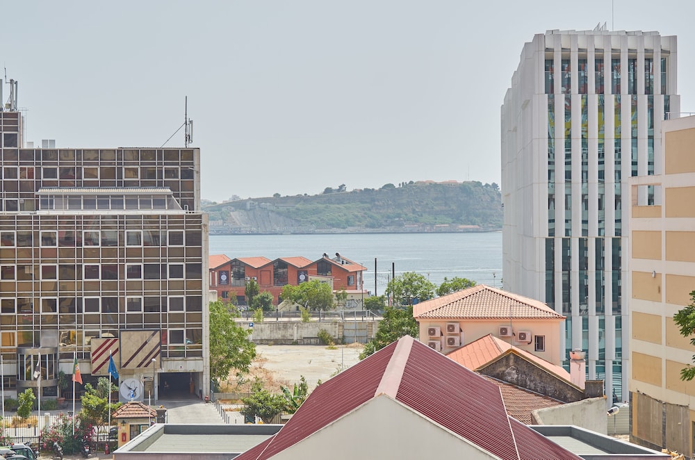 Lisbon Five Stars Apartments - Bica 246