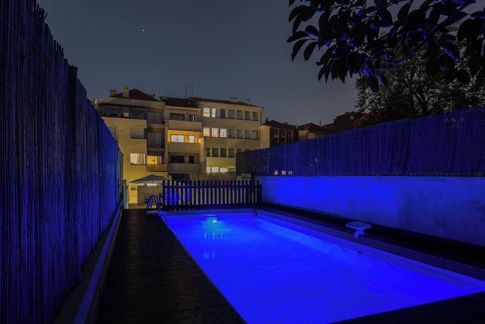 Pool Paradise Apartment C