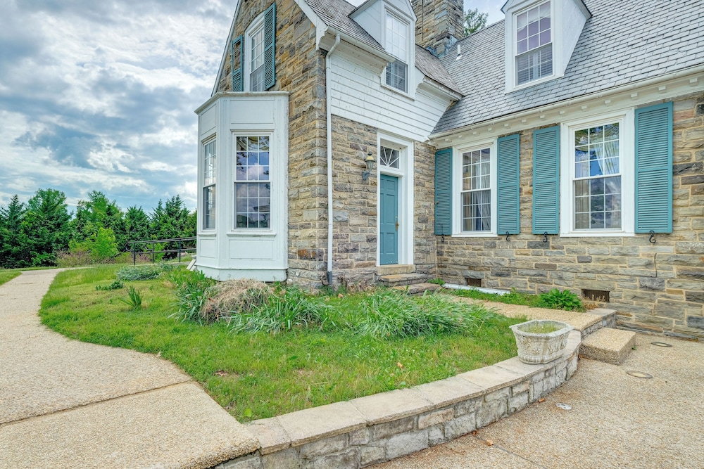 9-acre New River Retreat Near Radford University