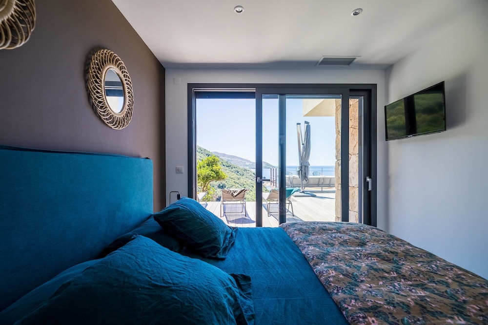 Architect Villaproperty Sea View Close to the Beaches