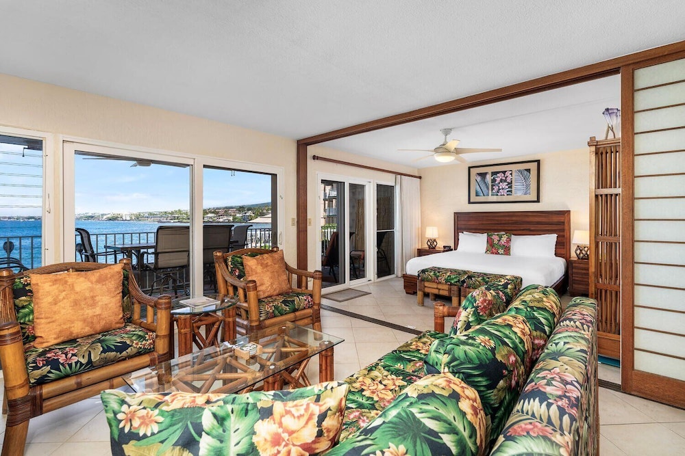 Ocean Front - Fantastic Ocean Views - Completely Upgraded - Vrkcv