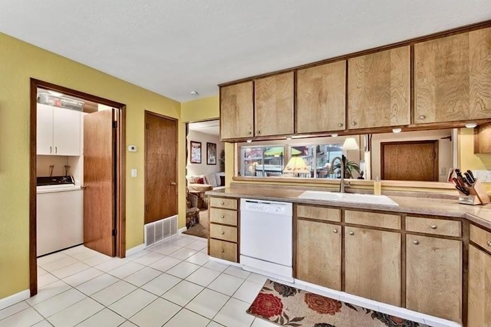 1510 Wildwood, Sitzmark 4 2 Bedroom Home