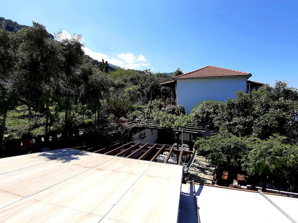 Katerina Fotopoulos Homes & Apartments view 2
