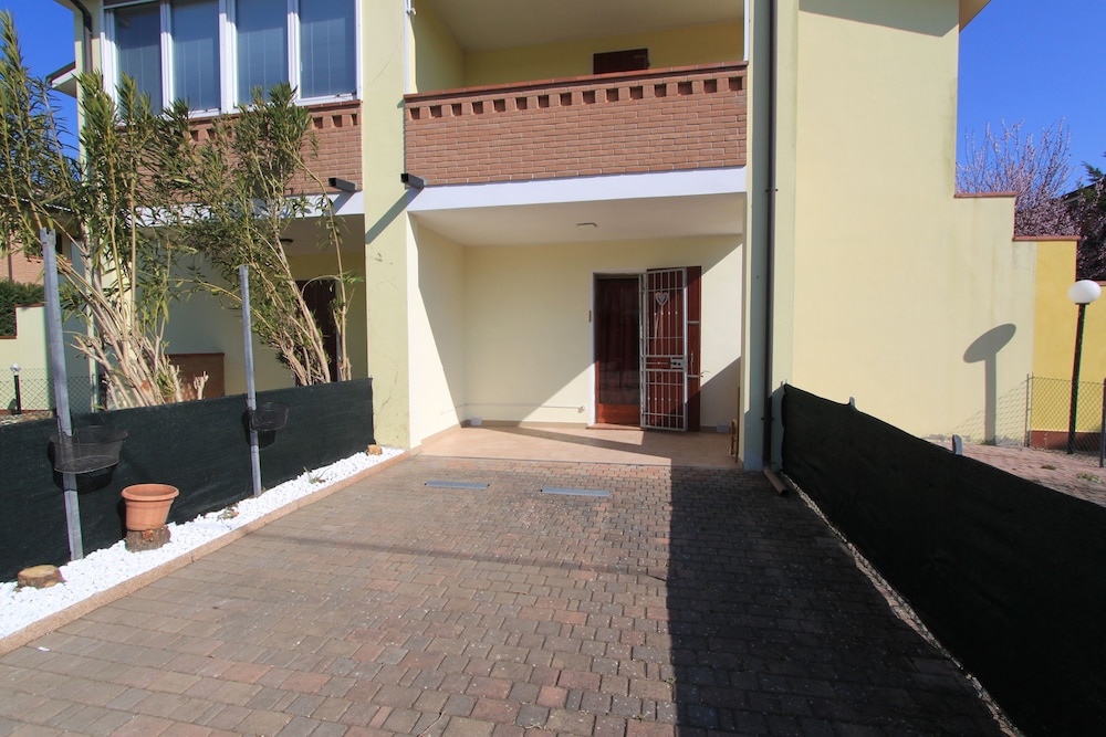 Begonia Villas