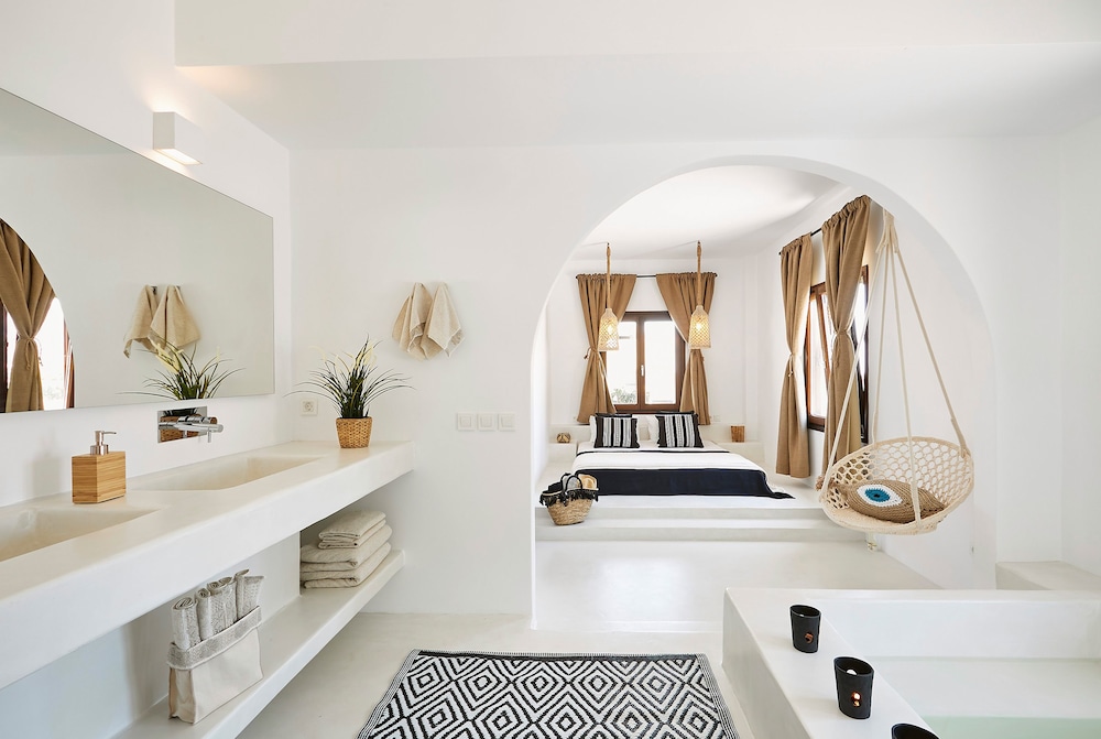 Le Blanc Suite